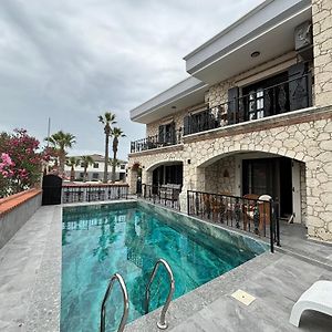 Yalcinkaya Tas Apart